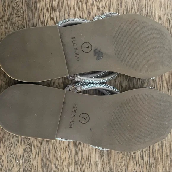 Steve Madden Sandals with Silver Sparkle Straps Size 7 - Picture 6 of 7